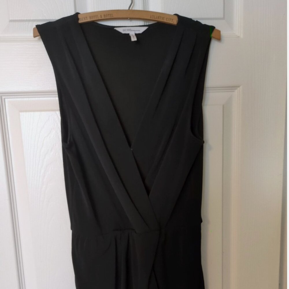 BCBG black Stretch Romper Jumpsuit Shorts Womens Black Sleeveless Pockets Small